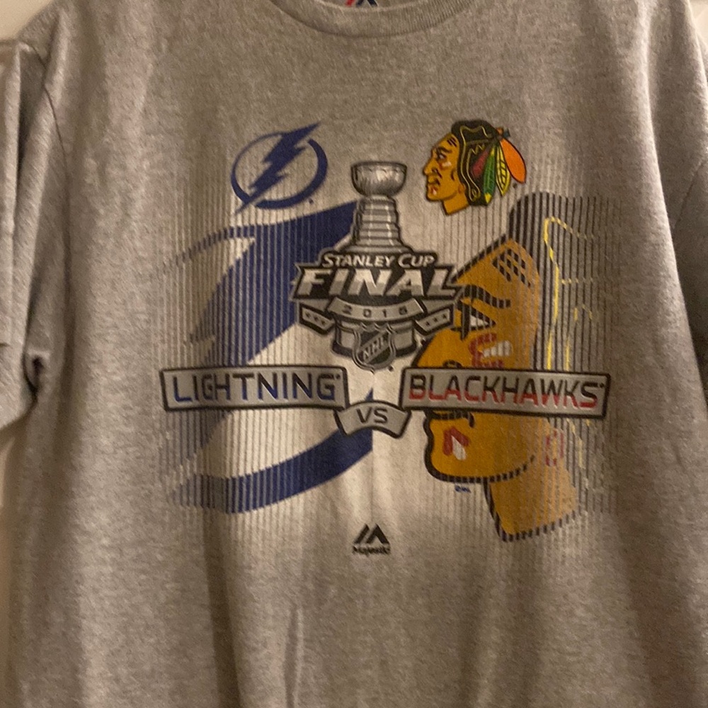 Blackhawks/lightening 2015 playoff t shirt